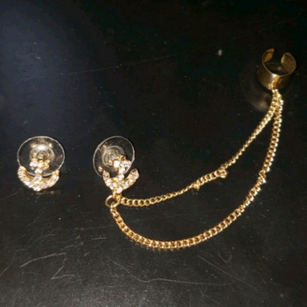 Anchor Earring w/ Cuffling
